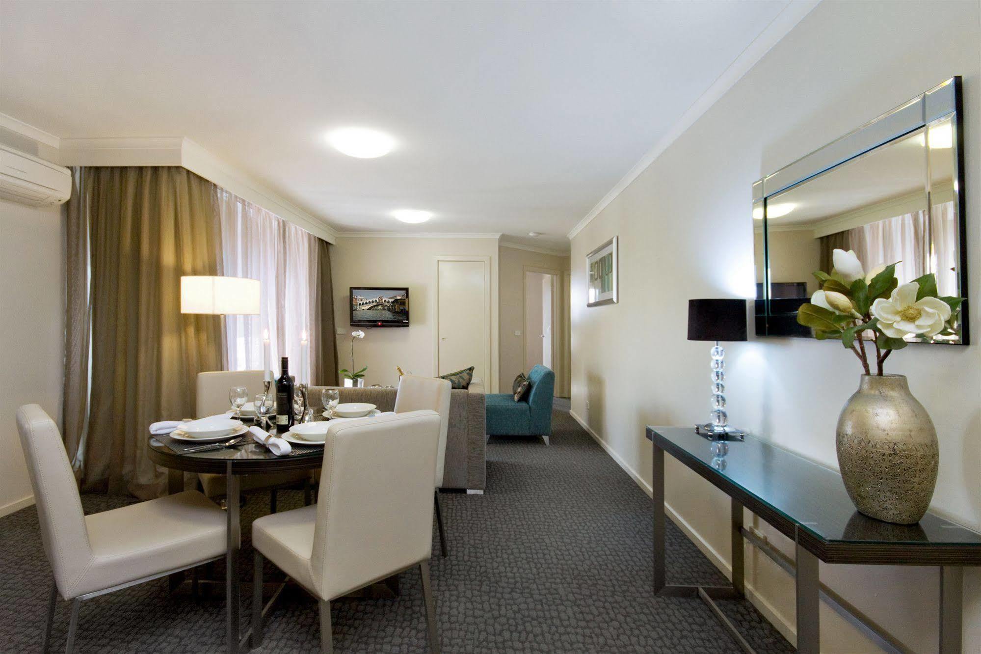 Pacific Suites Canberra Kültér fotó